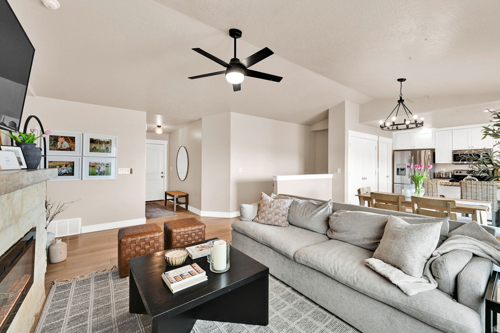 2681 E CLARKSTONE DR Eagle Mountain, UT 84005