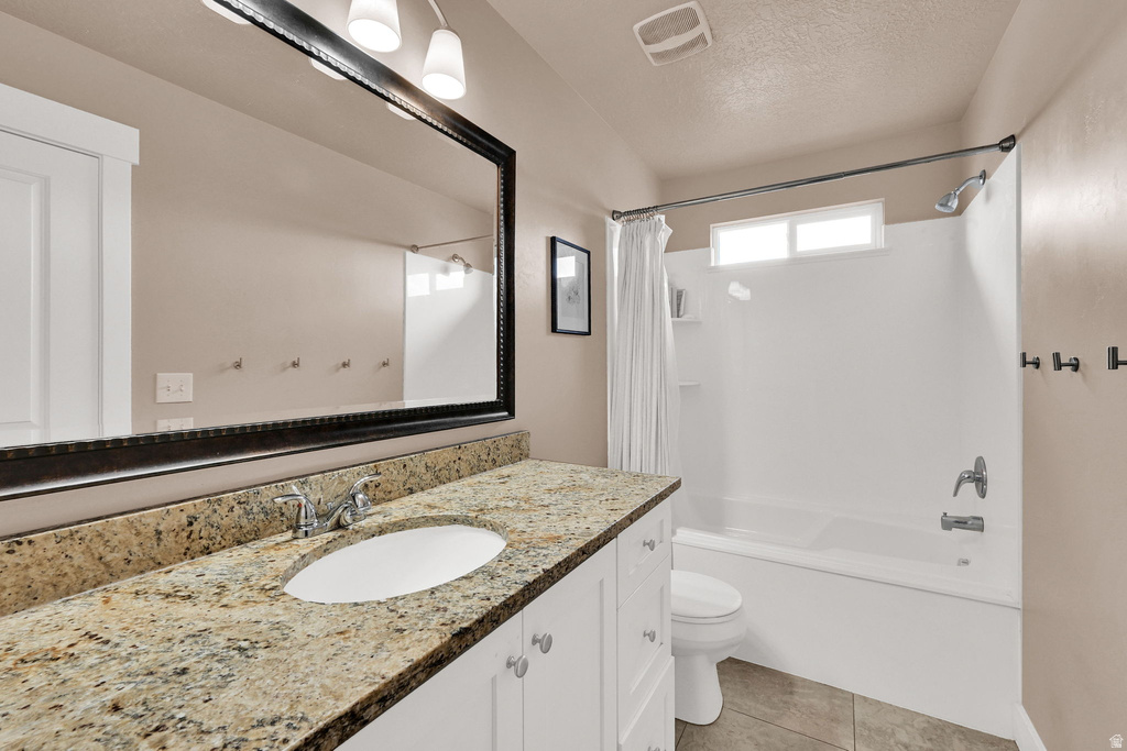 2681 E CLARKSTONE DR Eagle Mountain, UT 84005