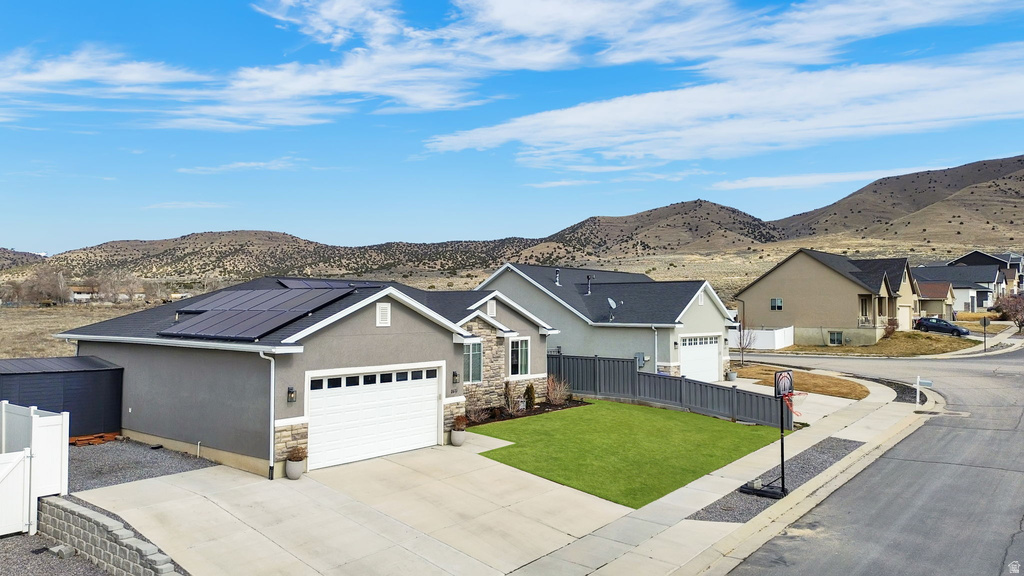2681 E CLARKSTONE DR Eagle Mountain, UT 84005