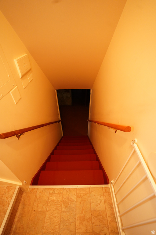 415 JACKSON AVE Ogden, UT 84404