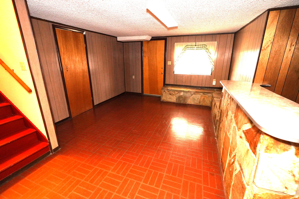 415 JACKSON AVE Ogden, UT 84404