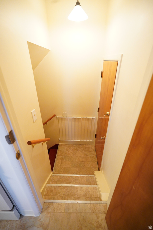 415 JACKSON AVE Ogden, UT 84404