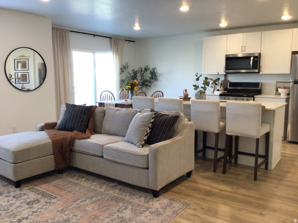 1052 E REGATTA LN Saratoga Springs, UT 84045