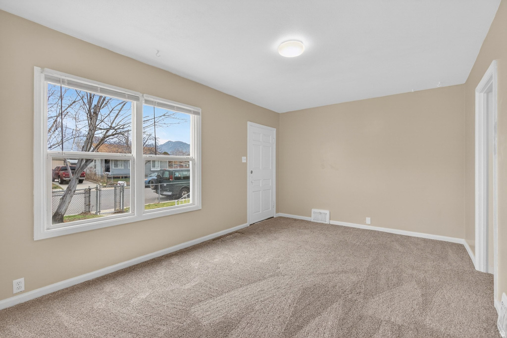 557 N EMERY AVE Orem, UT 84057