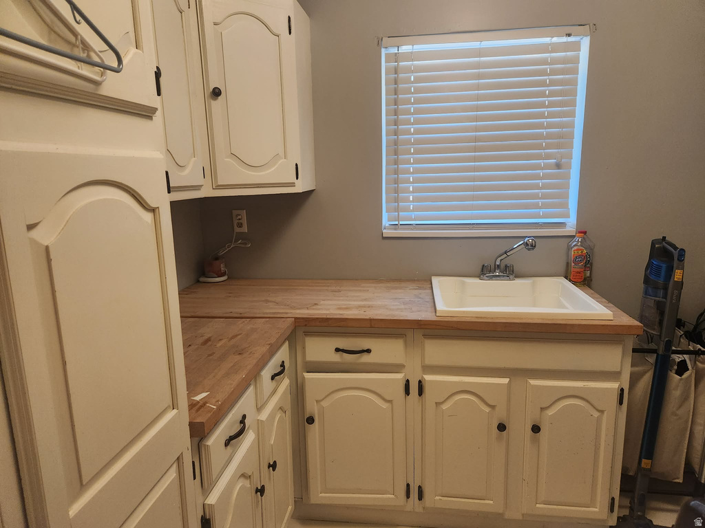 835 ESSEX CIR Price, UT 84501