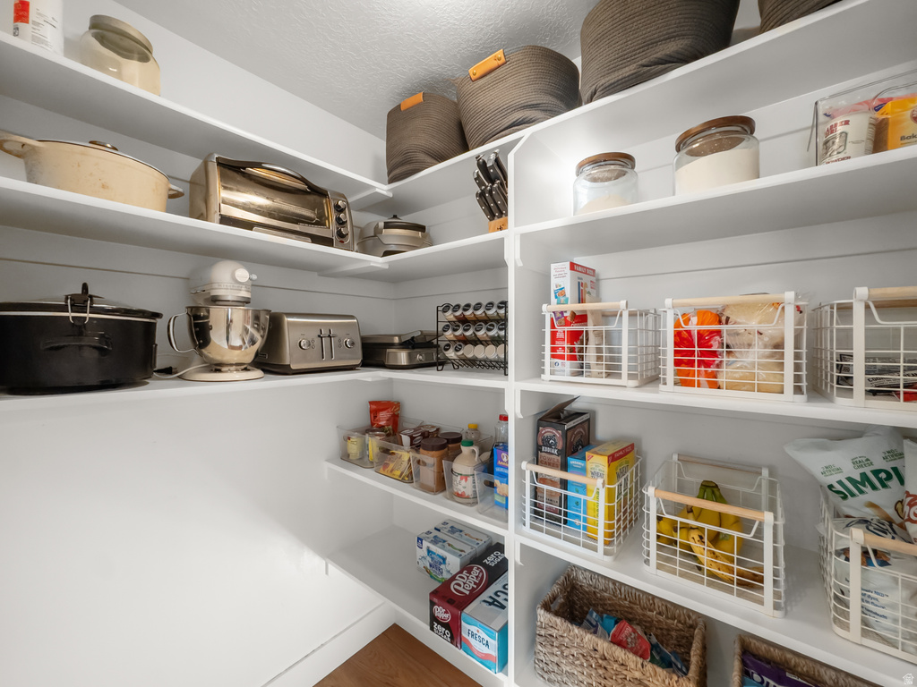 1302 S 4350 W Syracuse, UT 84075