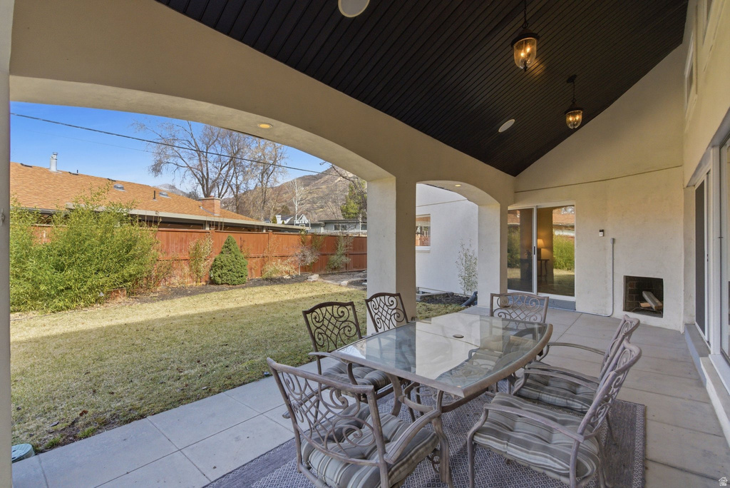 2765 E BLUE SPRUCE DR Holladay, UT 84117