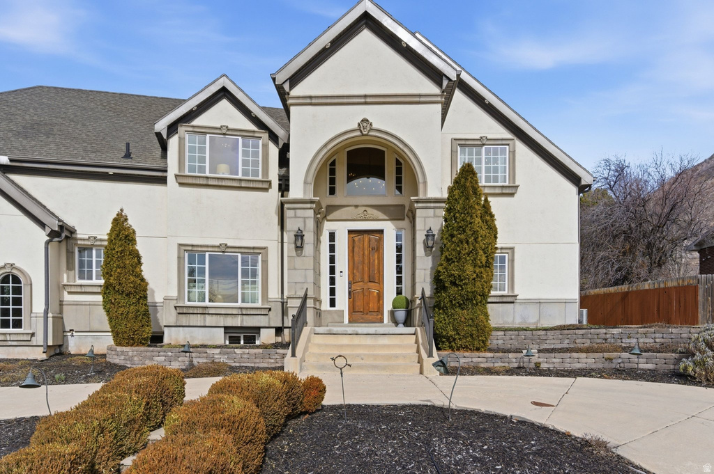 2765 E BLUE SPRUCE DR Holladay, UT 84117