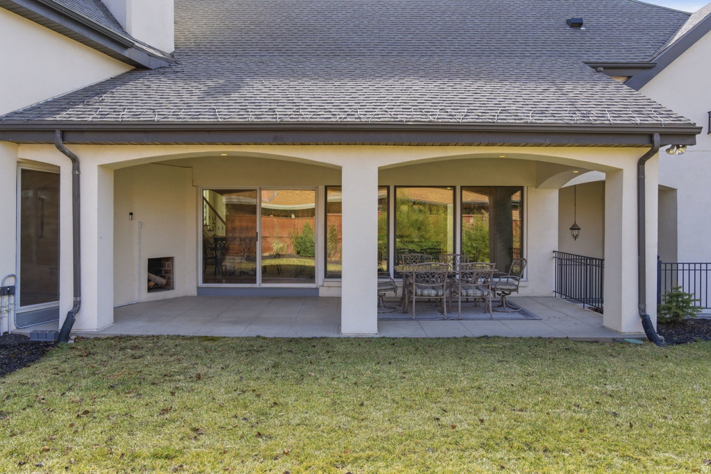 2765 E BLUE SPRUCE DR Holladay, UT 84117