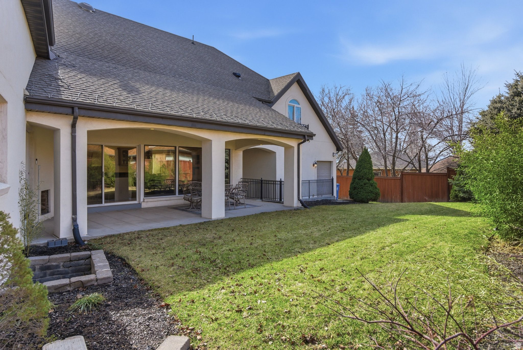 2765 E BLUE SPRUCE DR Holladay, UT 84117