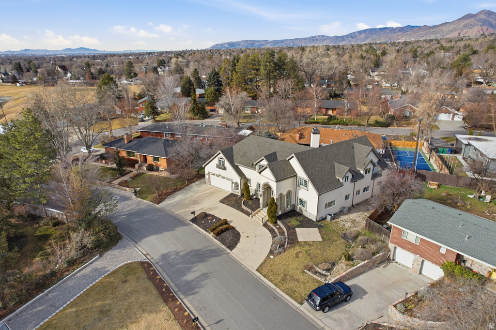 2765 E BLUE SPRUCE DR Holladay, UT 84117