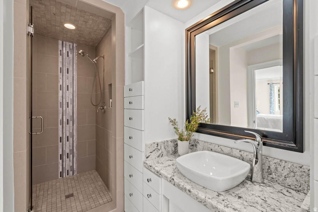 2765 E BLUE SPRUCE DR Holladay, UT 84117