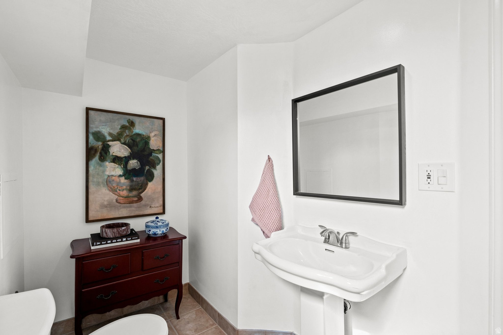 2765 E BLUE SPRUCE DR Holladay, UT 84117