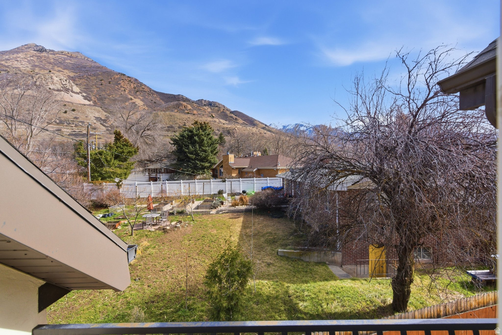 2765 E BLUE SPRUCE DR Holladay, UT 84117