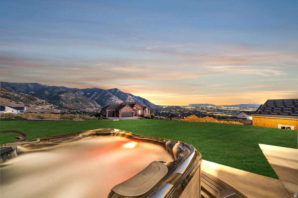 851 E MOUNTAIN RD North Ogden, UT 84414