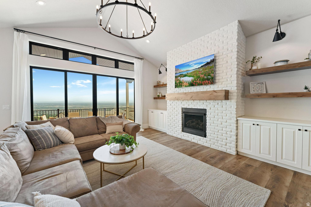 851 E MOUNTAIN RD North Ogden, UT 84414