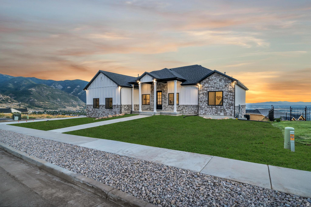 851 E MOUNTAIN RD North Ogden, UT 84414