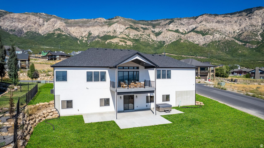 851 E MOUNTAIN RD North Ogden, UT 84414