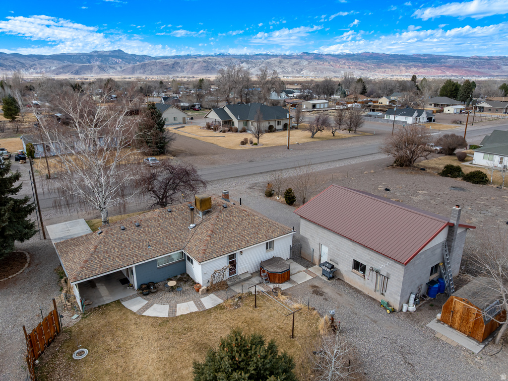 170 S 100 E Annabella, UT 84711