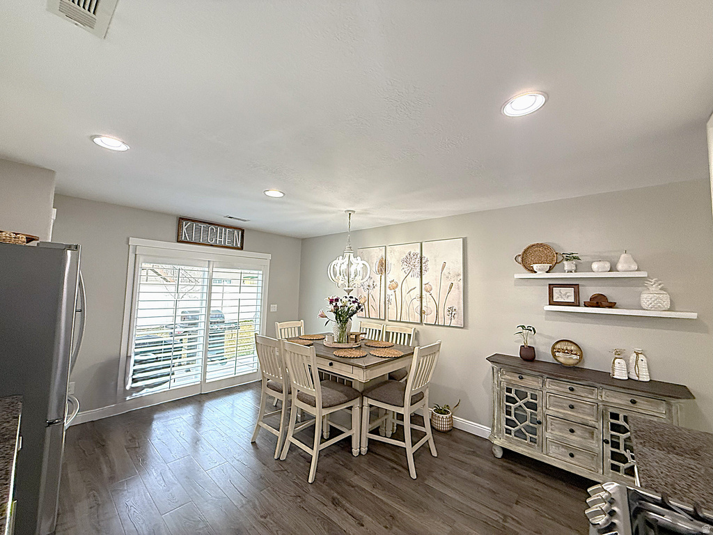 1042 N SKIPTON DR North Salt Lake, UT 84054