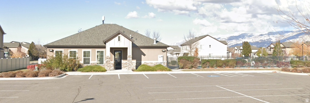 1042 N SKIPTON DR North Salt Lake, UT 84054