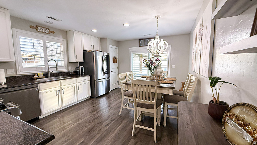 1042 N SKIPTON DR North Salt Lake, UT 84054