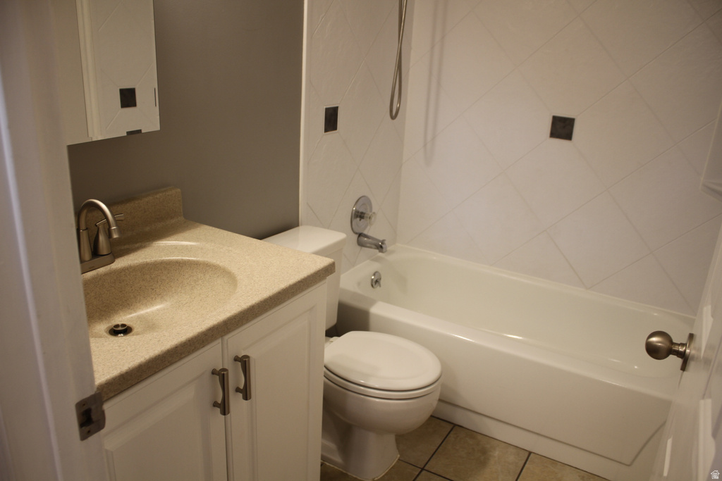 775 E GABLES LN Midvale, UT 84047