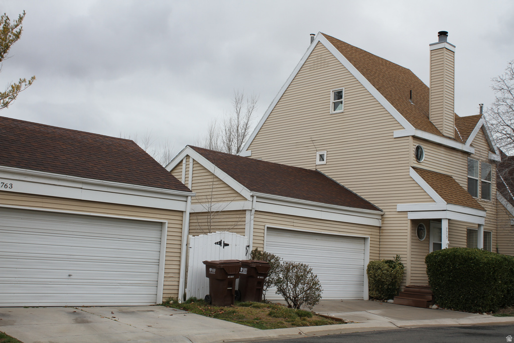 775 E GABLES LN Midvale, UT 84047