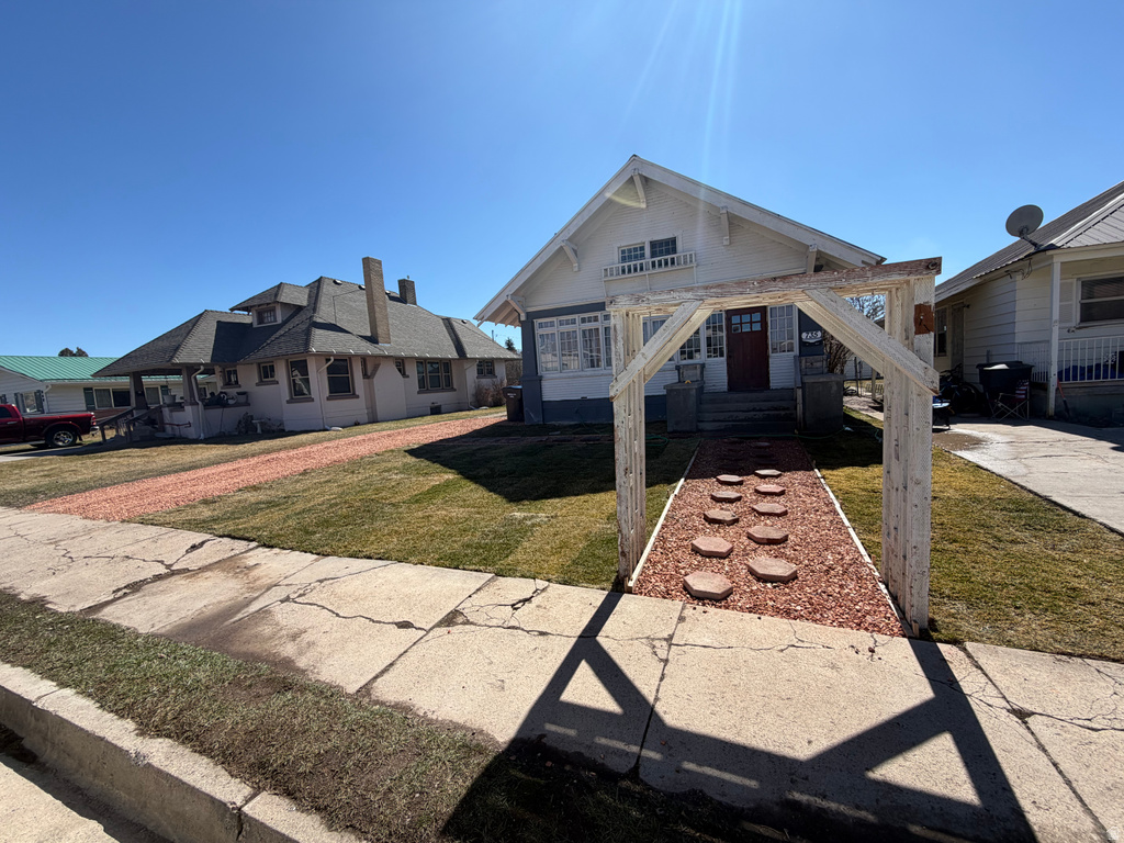 735 GRANT ST Montpelier, ID 83254