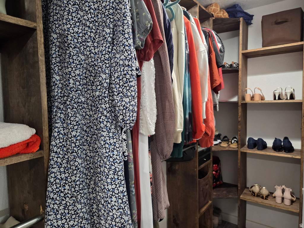 2147 E SHADOW DR Eagle Mountain, UT 84005