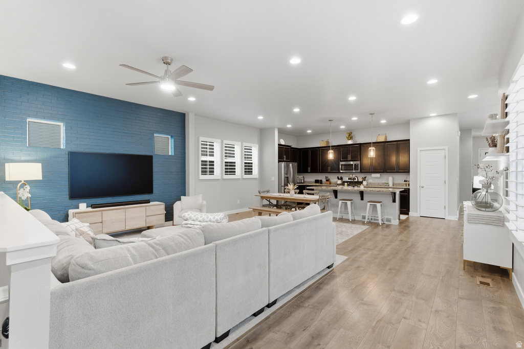 11348 S SANDBANK WAY South Jordan, UT 84009