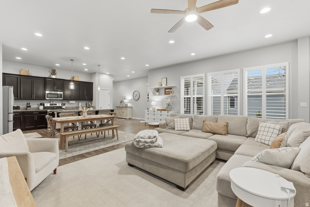 11348 S SANDBANK WAY South Jordan, UT 84009