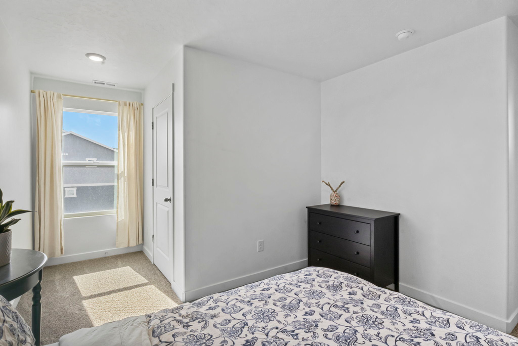 1036 E SCUTTLEBUTT LN #2055 Saratoga Springs, UT 84045