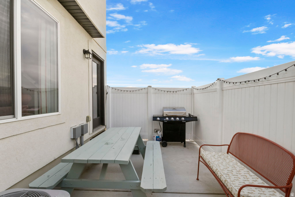 1036 E SCUTTLEBUTT LN #2055 Saratoga Springs, UT 84045