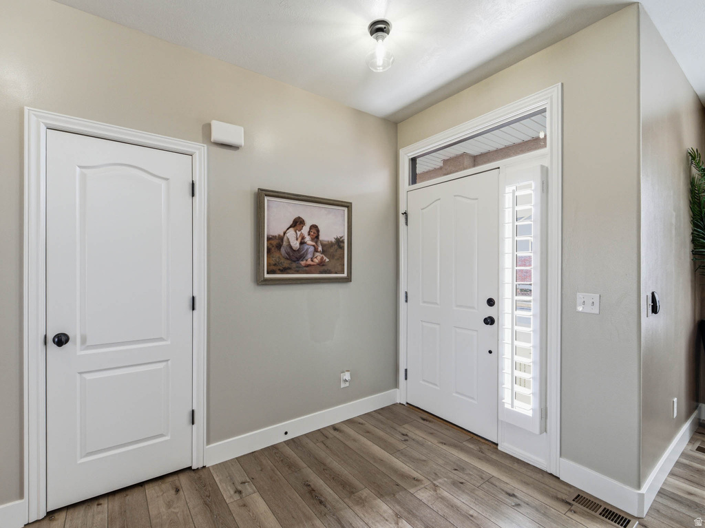 3546 BROOKSHIRE DR Syracuse, UT 84075