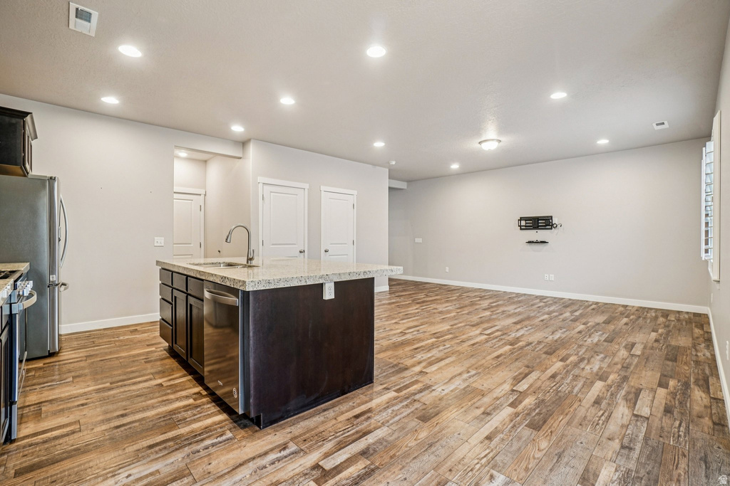 807 N WELLINGTON CT North Salt Lake, UT 84054