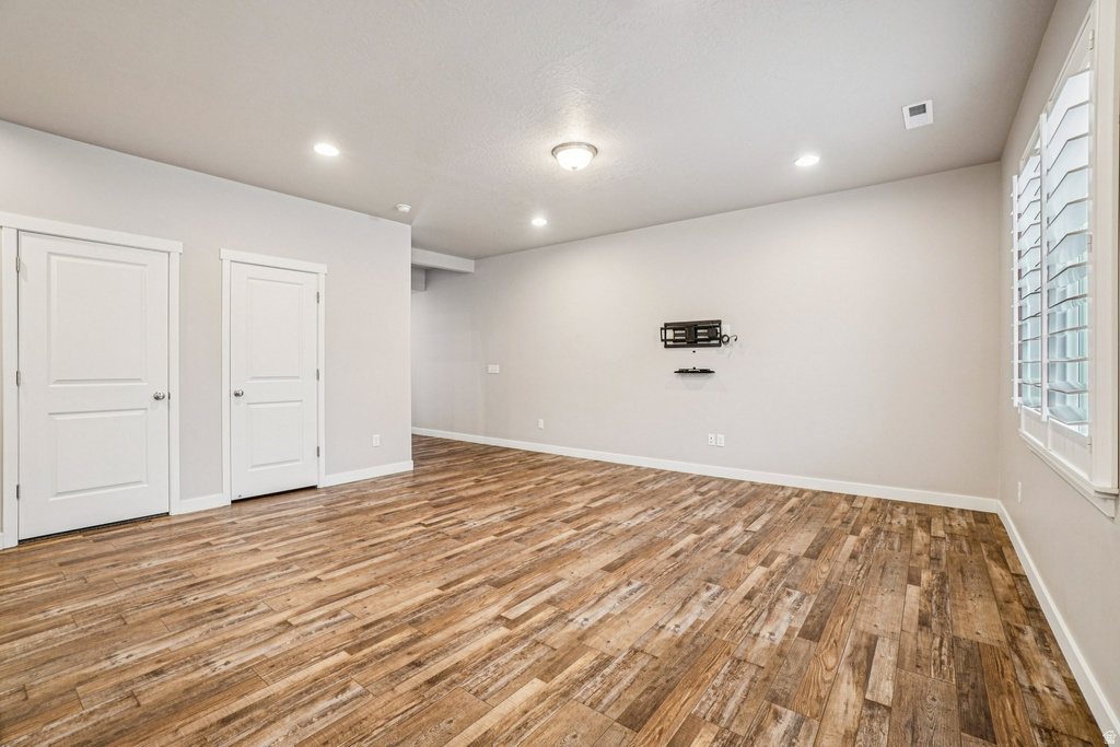 807 N WELLINGTON CT North Salt Lake, UT 84054