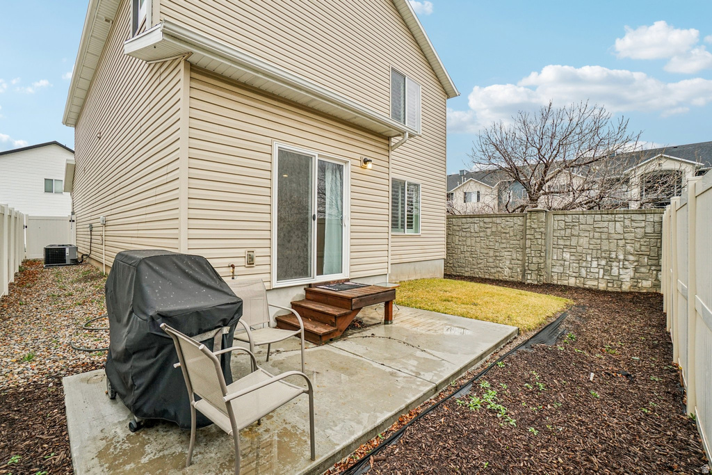 807 N WELLINGTON CT North Salt Lake, UT 84054