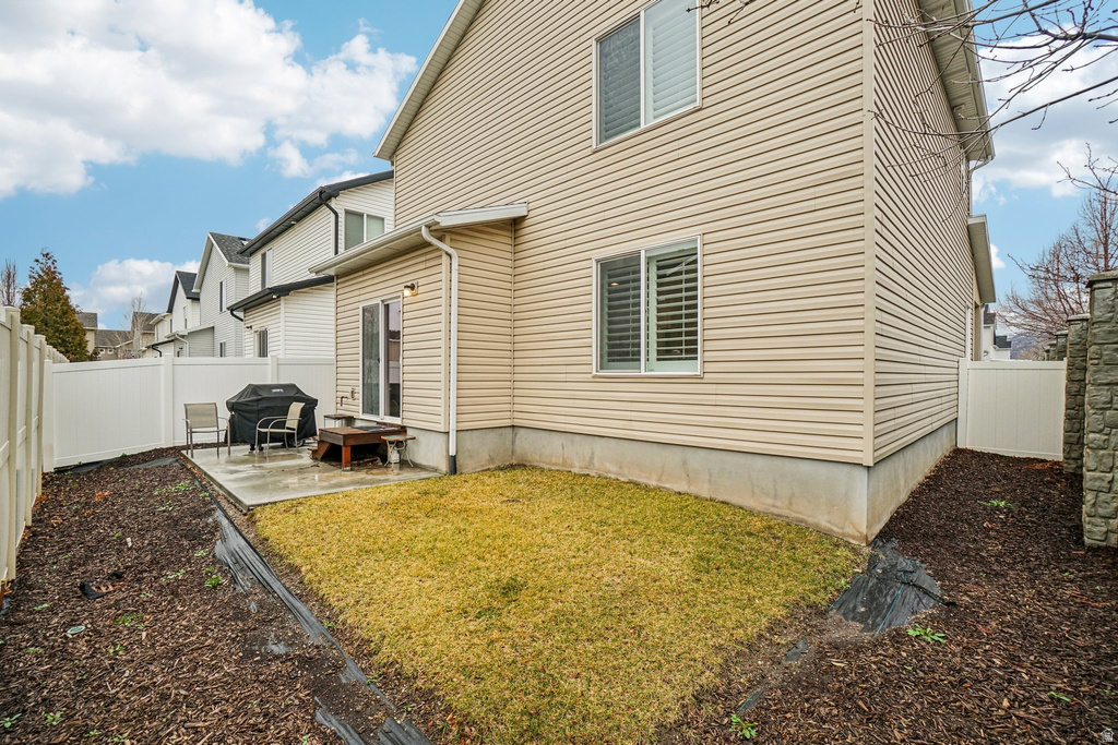 807 N WELLINGTON CT North Salt Lake, UT 84054