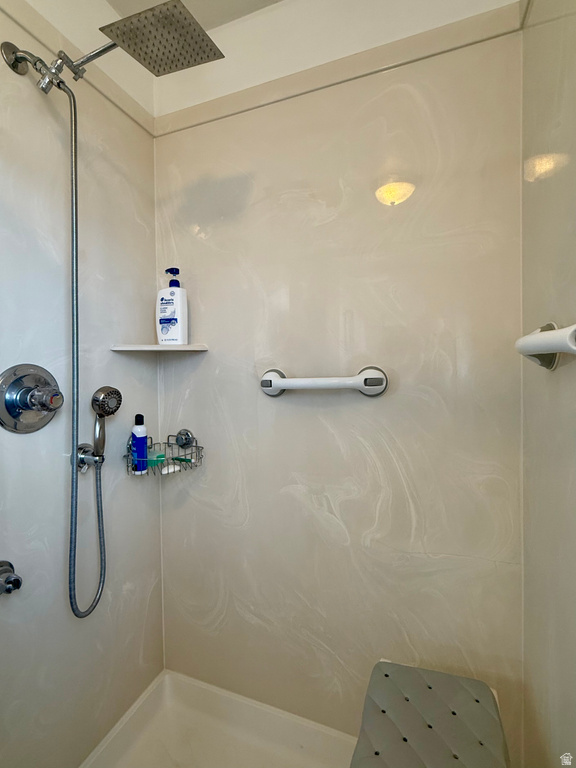 571 AREVA RD Roosevelt, UT 84066