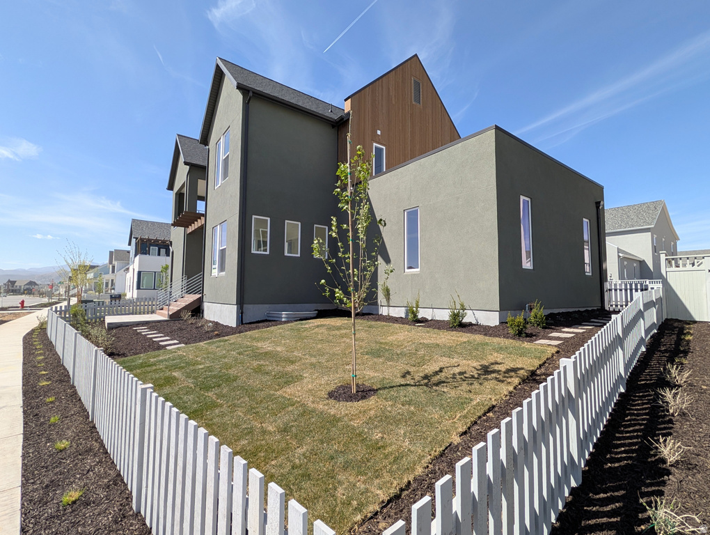 11332 S SILVER POND DR #320 South Jordan, UT 84009