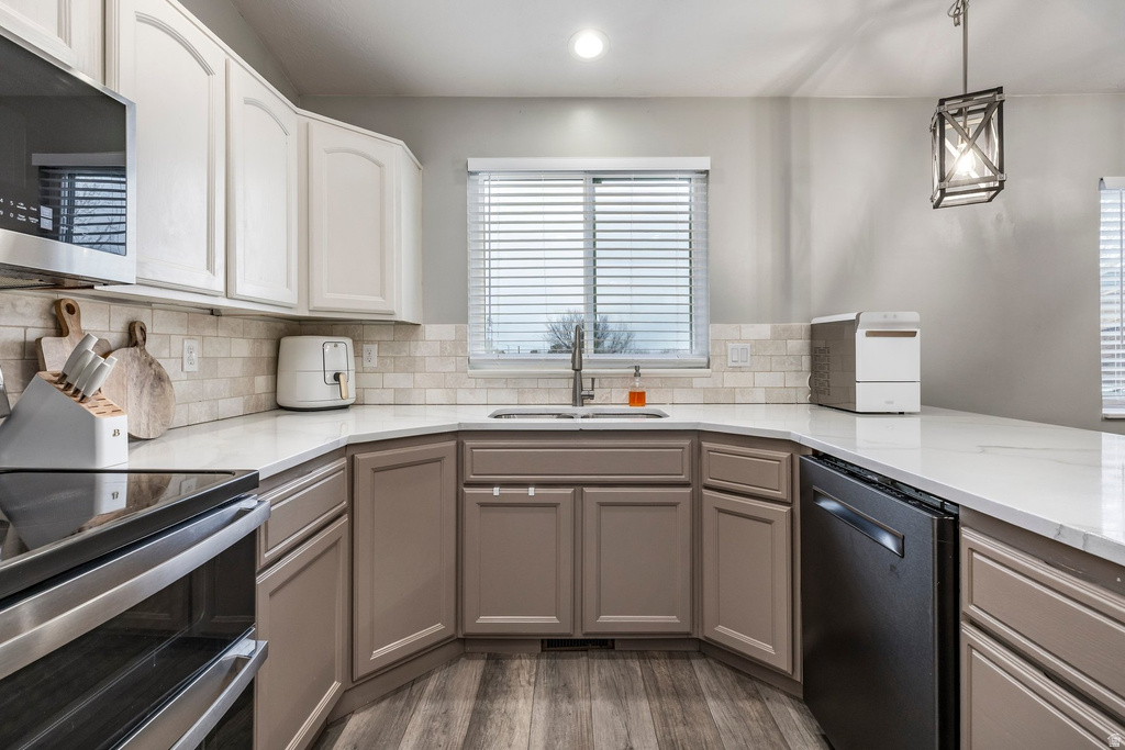 4793 S 3025 W Roy, UT 84067