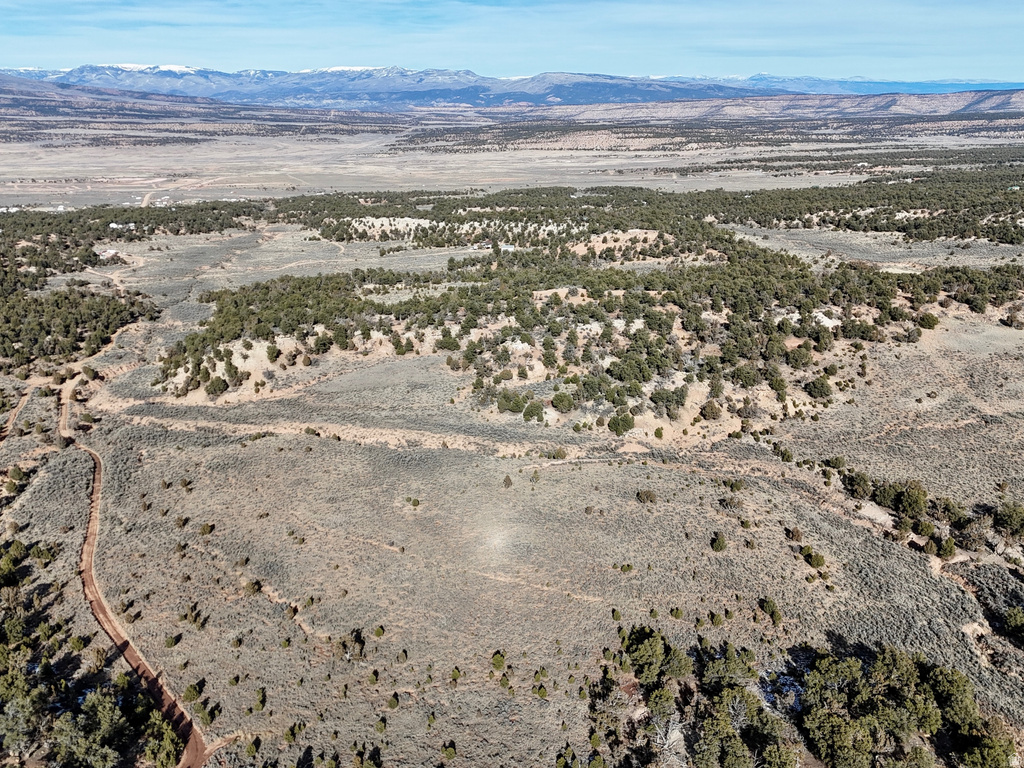 41 N HATCH KNIFE RD Fruitland, UT 84027