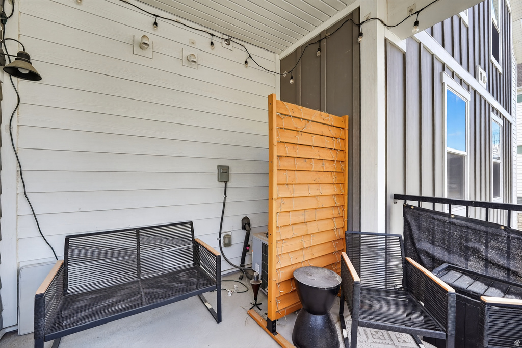 937 W BIG BEN LN # J203 #J203 Saratoga Springs, UT 84045