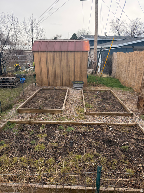 84 E DIAMOND ST Layton, UT 84041