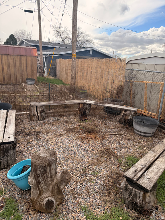 84 E DIAMOND ST Layton, UT 84041