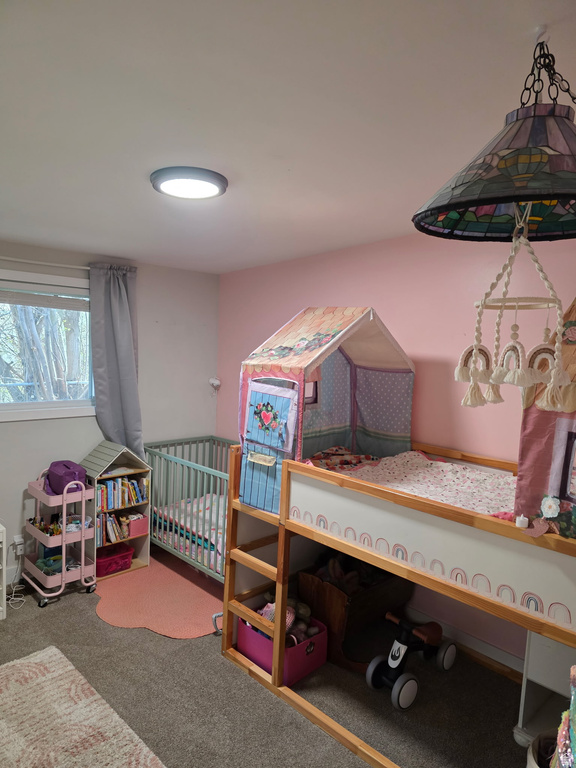 84 E DIAMOND ST Layton, UT 84041