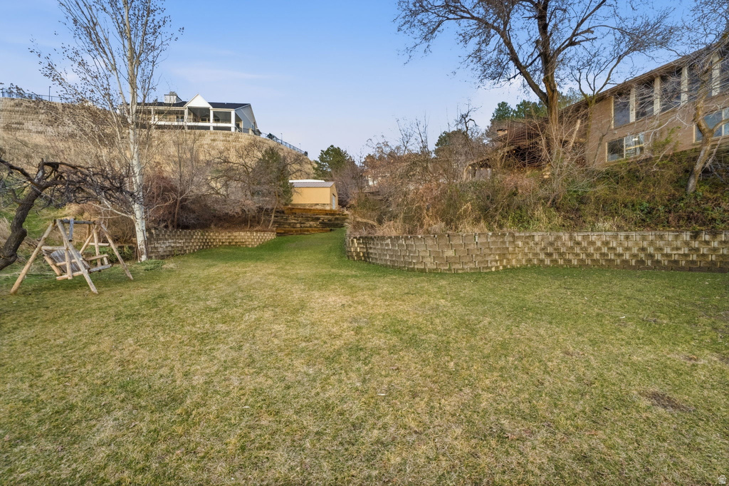 933 NORTHERN HILLS CIR Bountiful, UT 84010