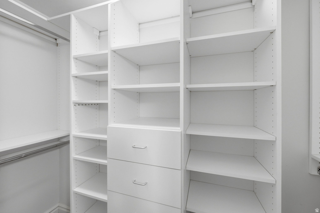 933 NORTHERN HILLS CIR Bountiful, UT 84010