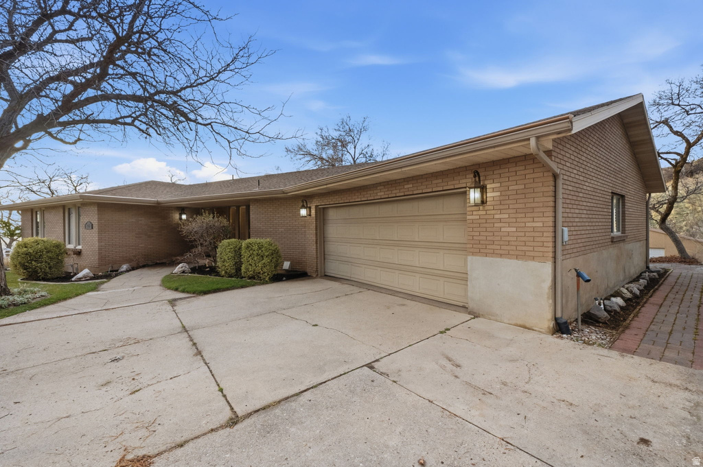 933 NORTHERN HILLS CIR Bountiful, UT 84010